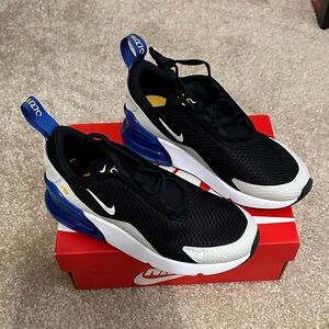 NWT Boys Nike Kids Air Max 270 Black and White Sneakers-Size 1Y